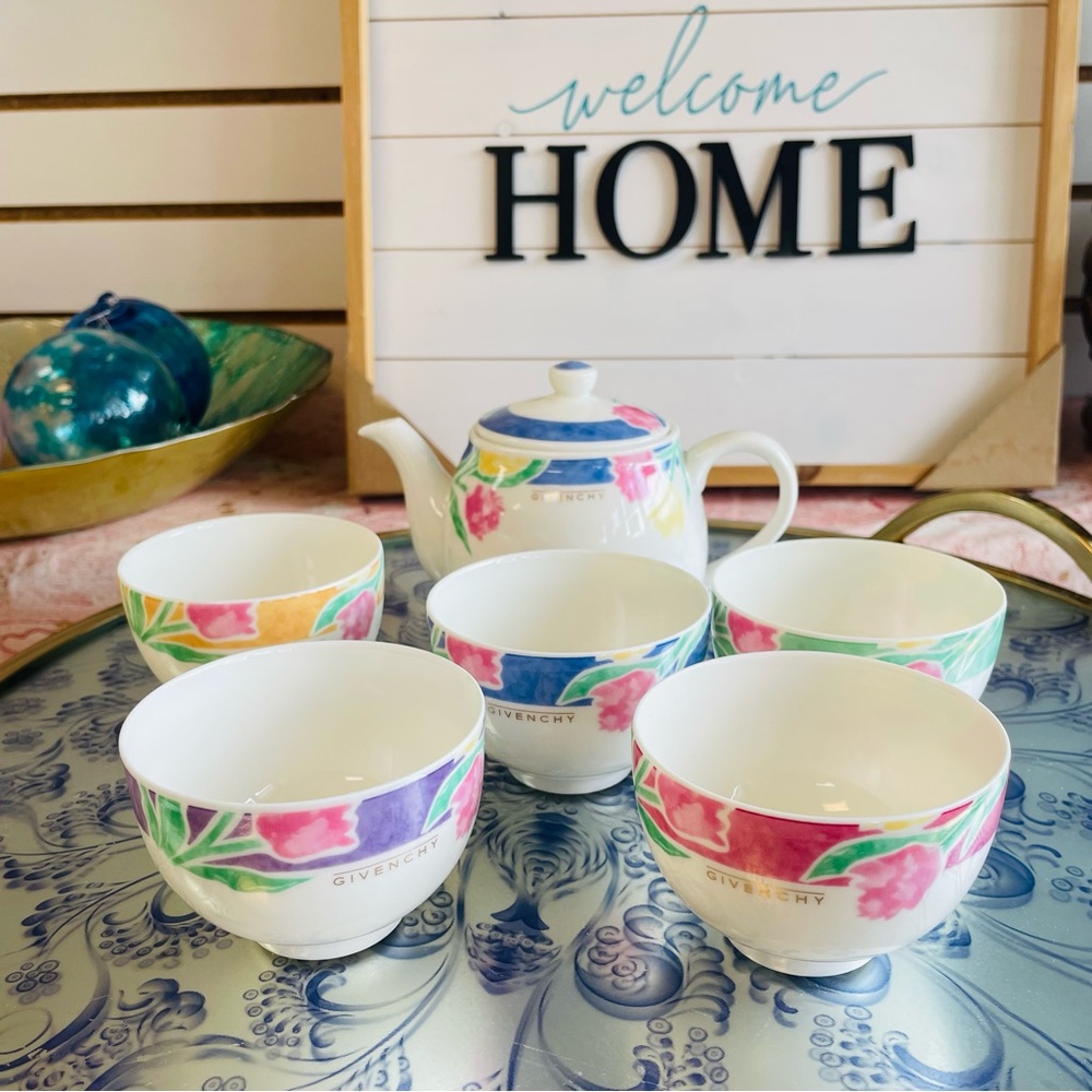 Givenchy Paris Yamaka Intl Tea Set Pot & Cups 5 Servings Floral Excellent